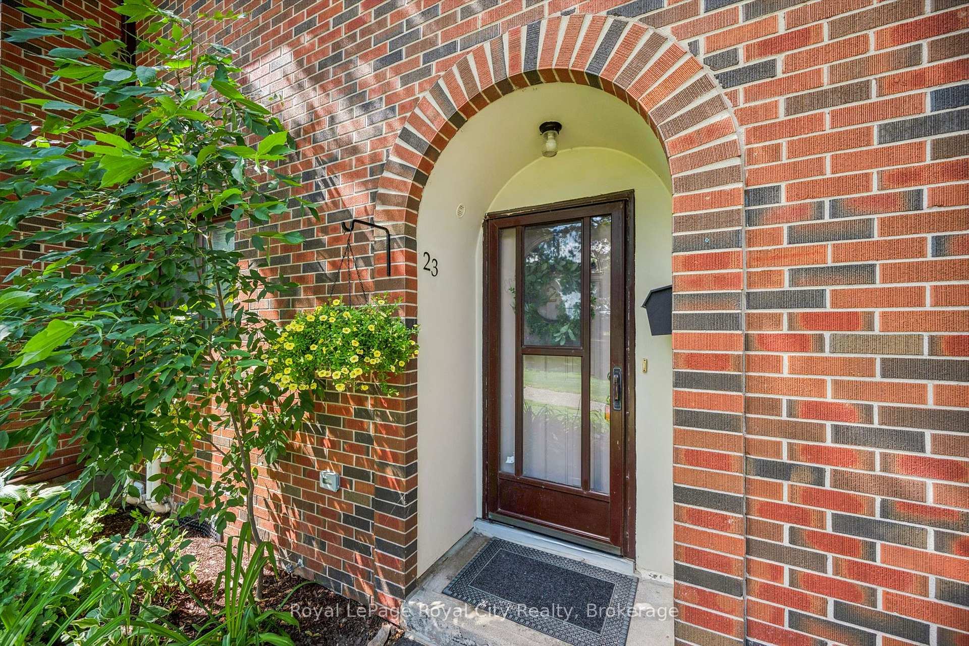 Photo 3 of Unit 23, 41 Rhonda Road, Guelph, Willow West/Sugarbush/West Acres — HOMEH