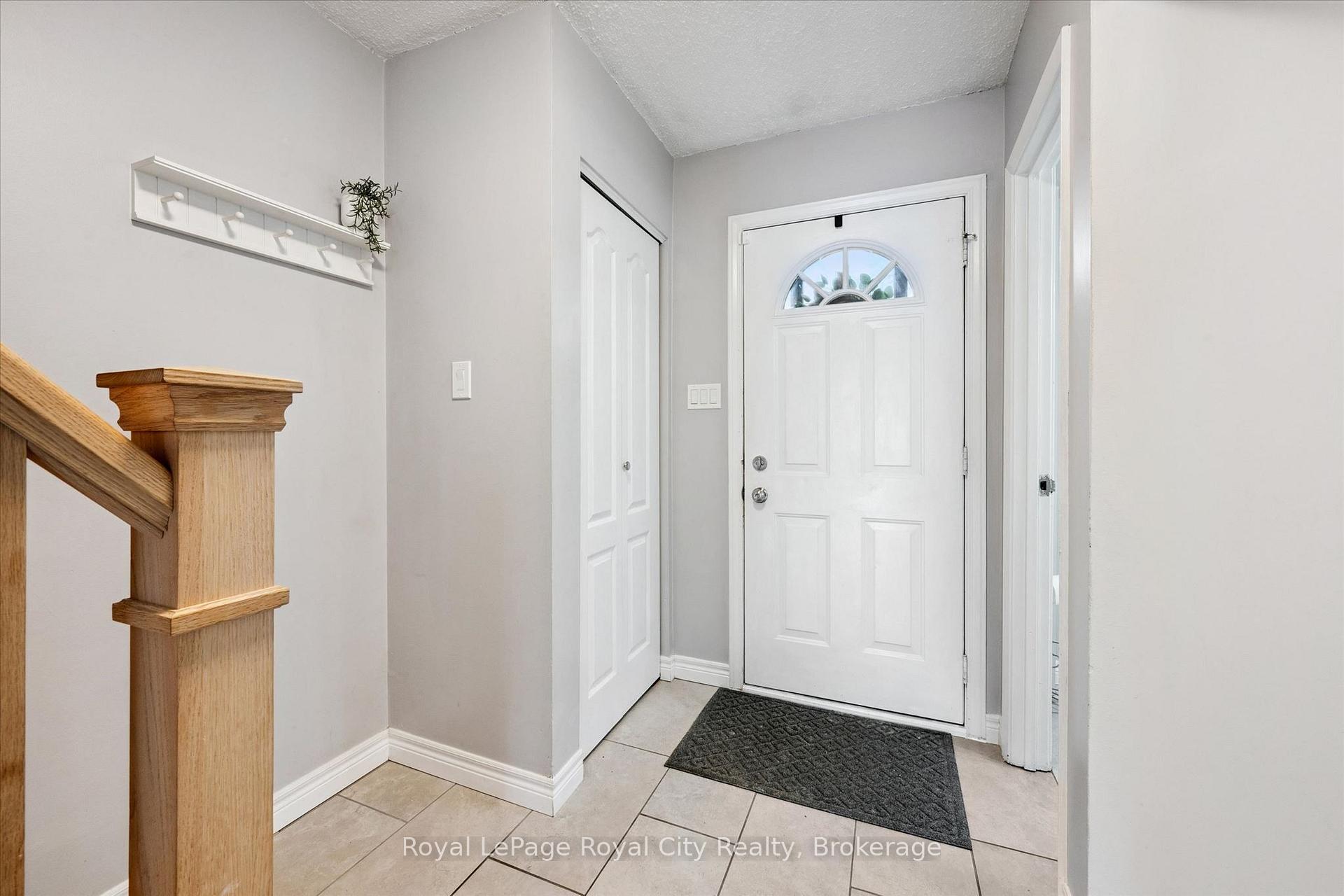 Photo 4 of Unit 23, 41 Rhonda Road, Guelph, Willow West/Sugarbush/West Acres — HOMEH