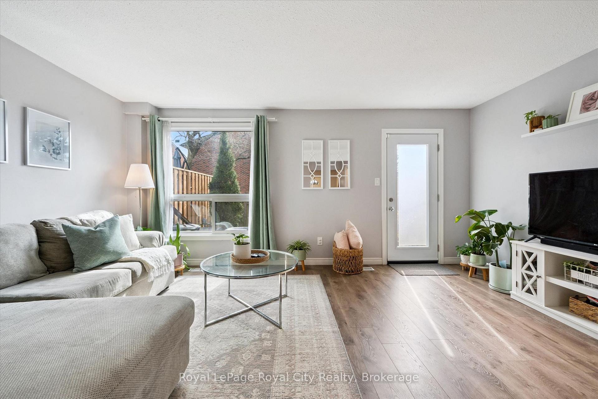 Photo 6 of Unit 23, 41 Rhonda Road, Guelph, Willow West/Sugarbush/West Acres — HOMEH
