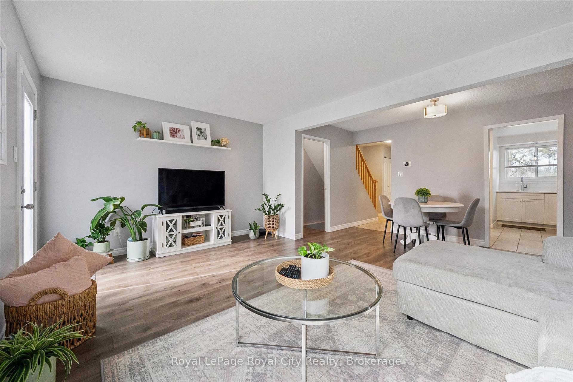 Photo 9 of Unit 23, 41 Rhonda Road, Guelph, Willow West/Sugarbush/West Acres — HOMEH
