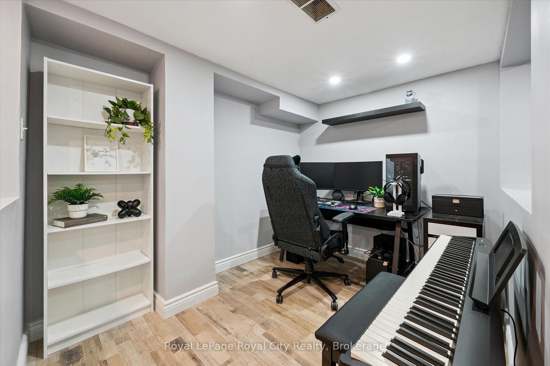 Photo 31 of Unit 23, 41 Rhonda Road, Guelph, Willow West/Sugarbush/West Acres — HOMEH