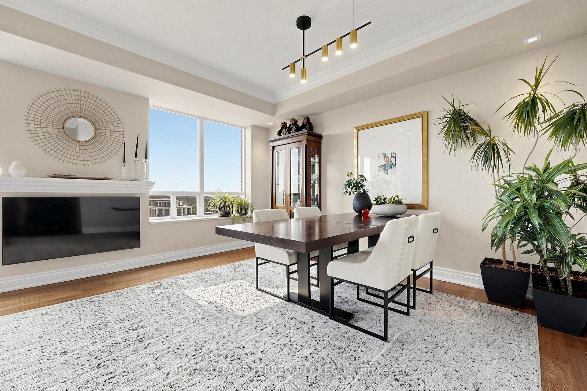 Photo 7 of Unit LPH 1, 2 Clairtrell Road, North York, Willowdale East — HOMEH