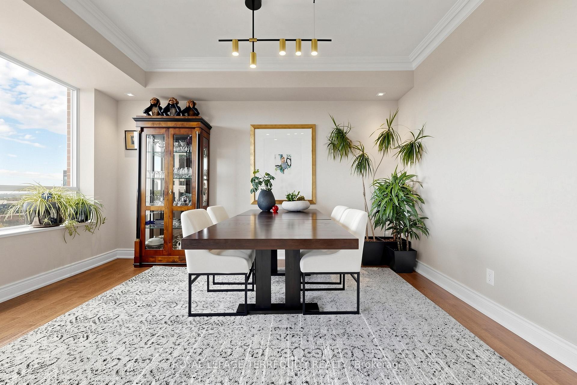 Photo 8 of Unit LPH 1, 2 Clairtrell Road, North York, Willowdale East — HOMEH