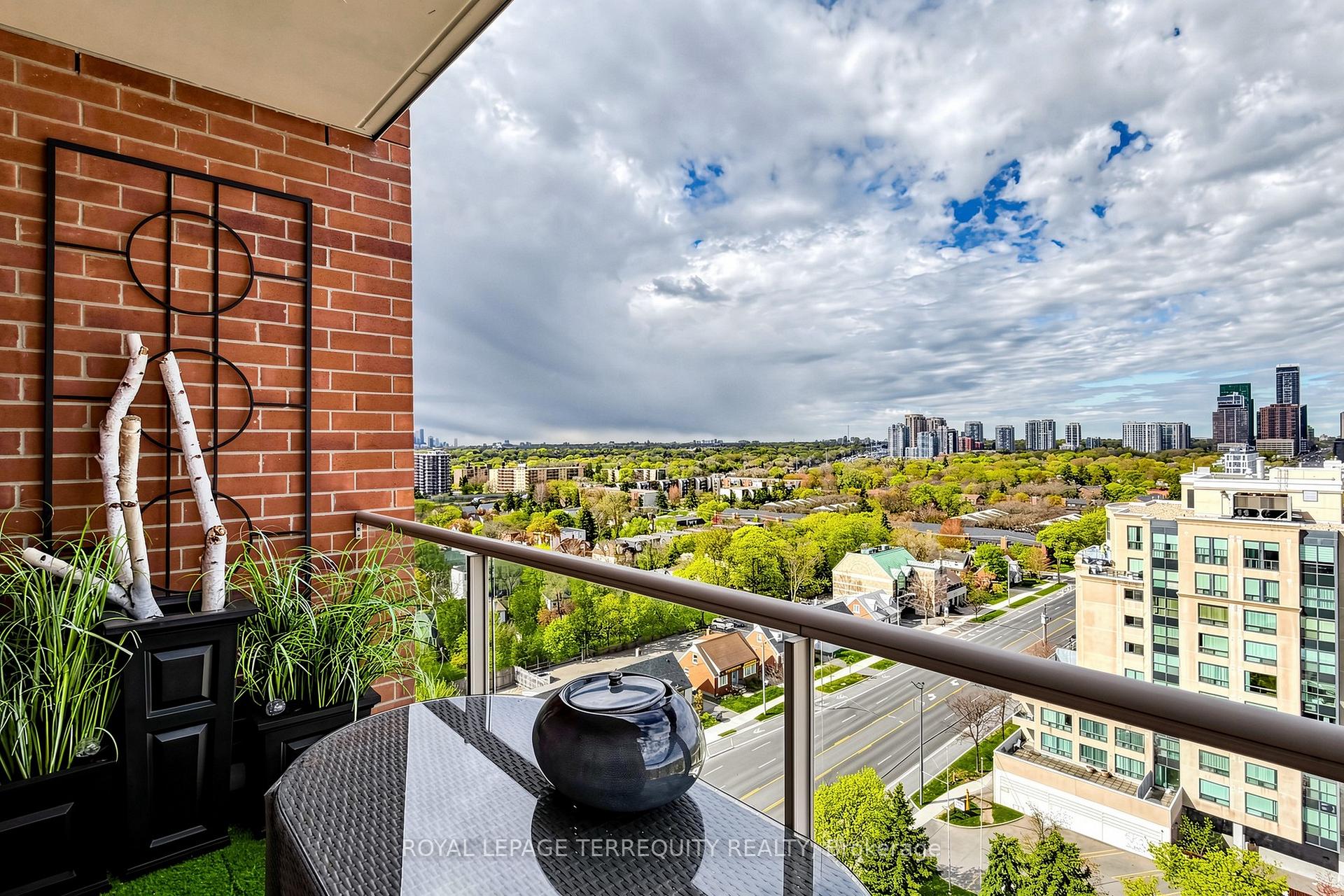 Photo 22 of Unit LPH 1, 2 Clairtrell Road, North York, Willowdale East — HOMEH