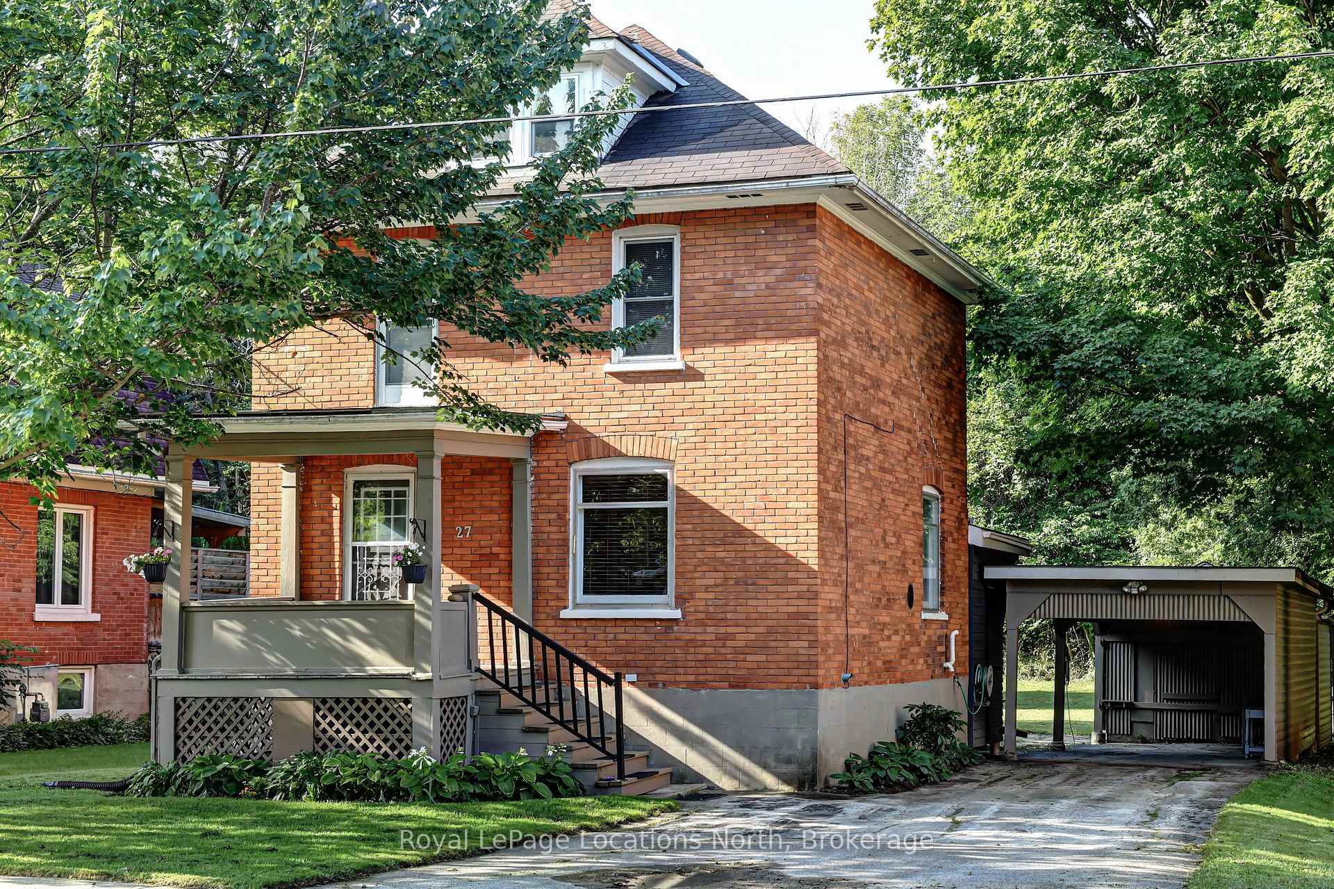 Photo of 27 Edwin Street E