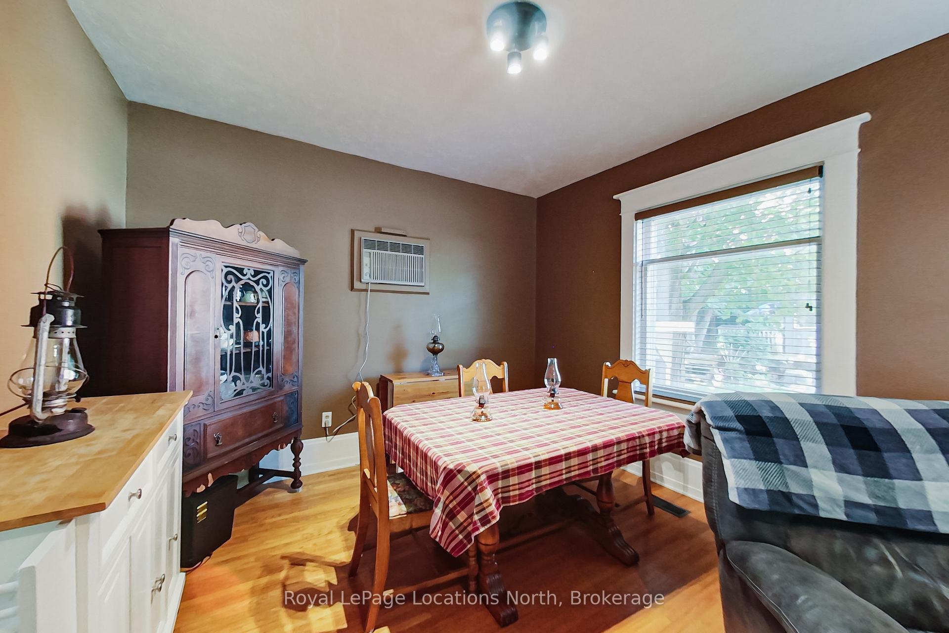Photo 8 of 27 Edwin Street E, Meaford — HOMEH