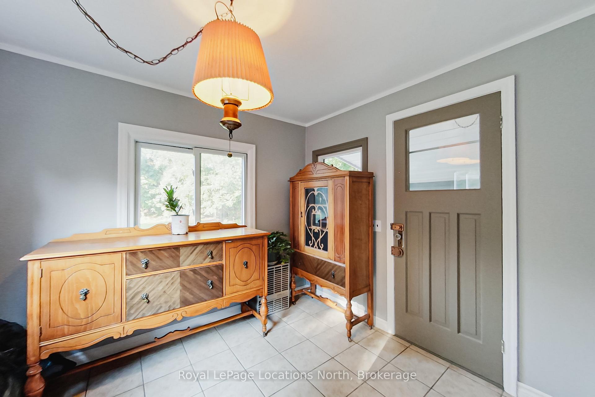 Photo 11 of 27 Edwin Street E, Meaford — HOMEH
