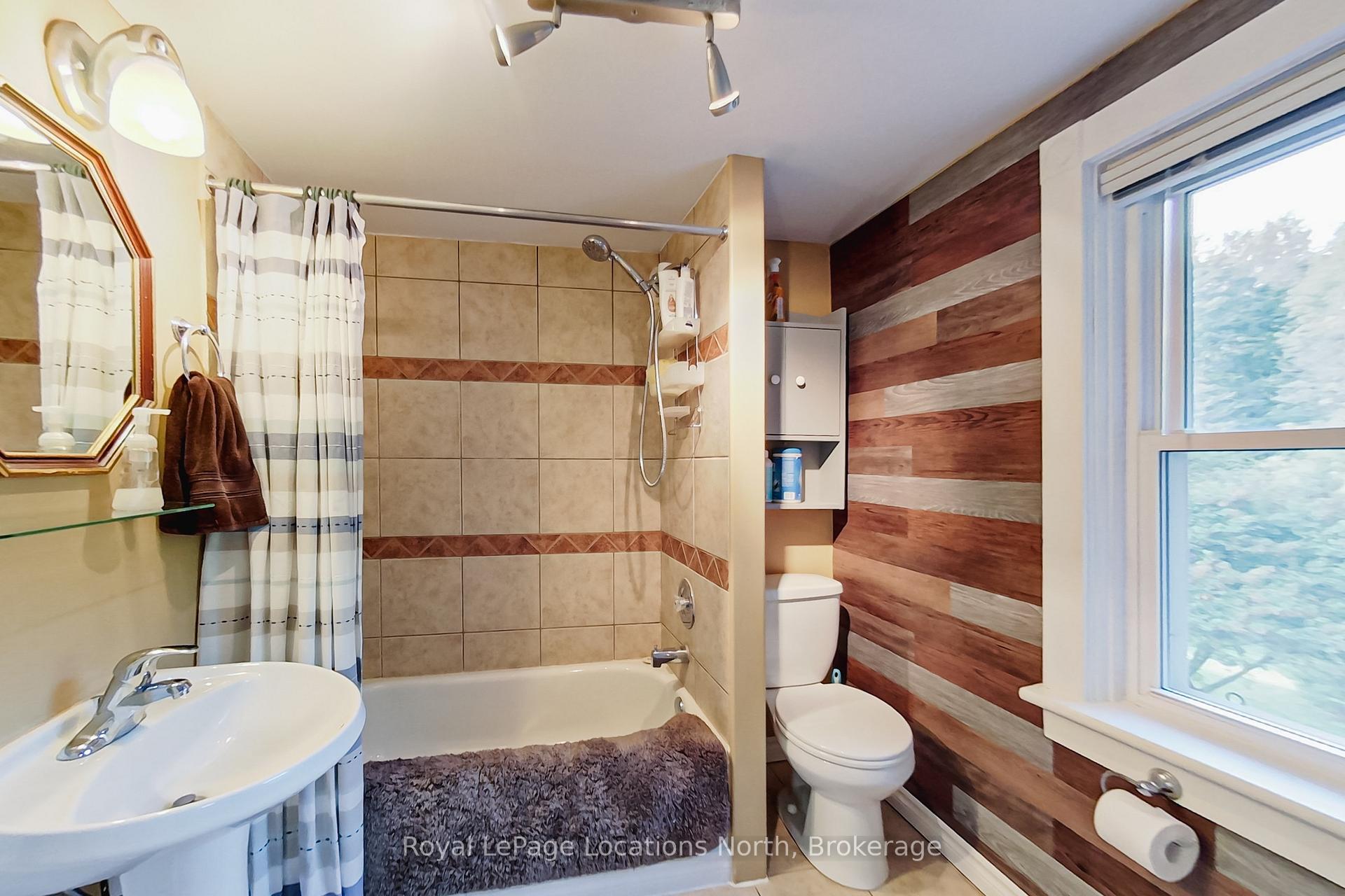 Photo 18 of 27 Edwin Street E, Meaford — HOMEH