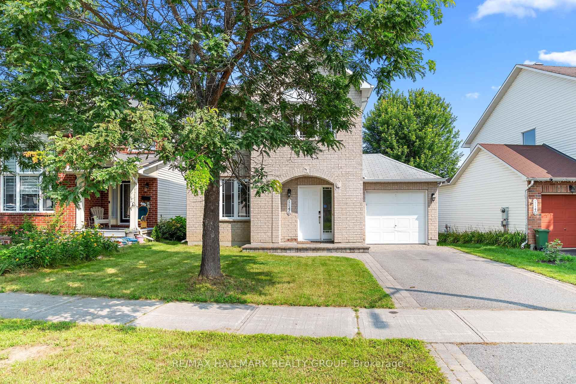 Photo 2 of 1146 Halton Terrace, Ottawa, Kanata - Morgan's Grant/South March — HOMEH