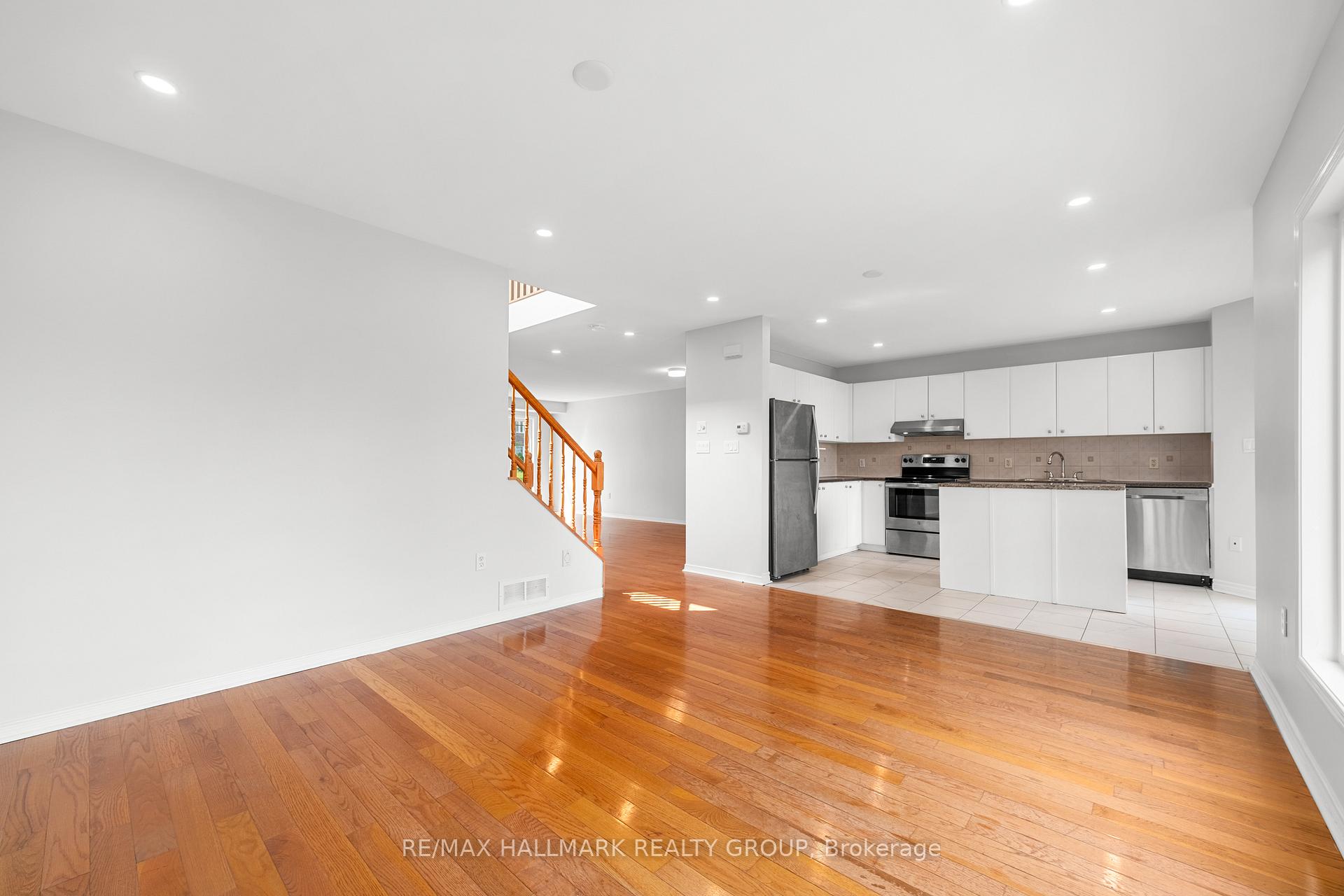 Photo 11 of 1146 Halton Terrace, Ottawa, Kanata - Morgan's Grant/South March — HOMEH