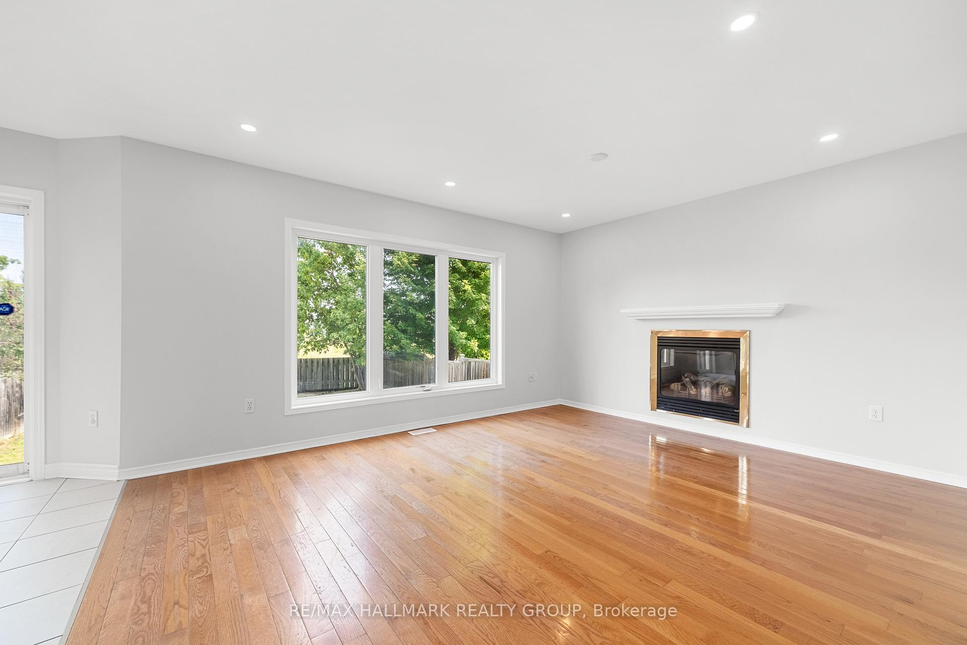 Photo 12 of 1146 Halton Terrace, Ottawa, Kanata - Morgan's Grant/South March — HOMEH