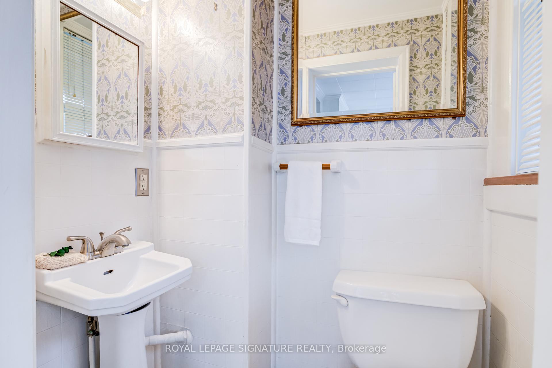 Photo 14 of 22 Peel Avenue, Brampton, Downtown Brampton — HOMEH
