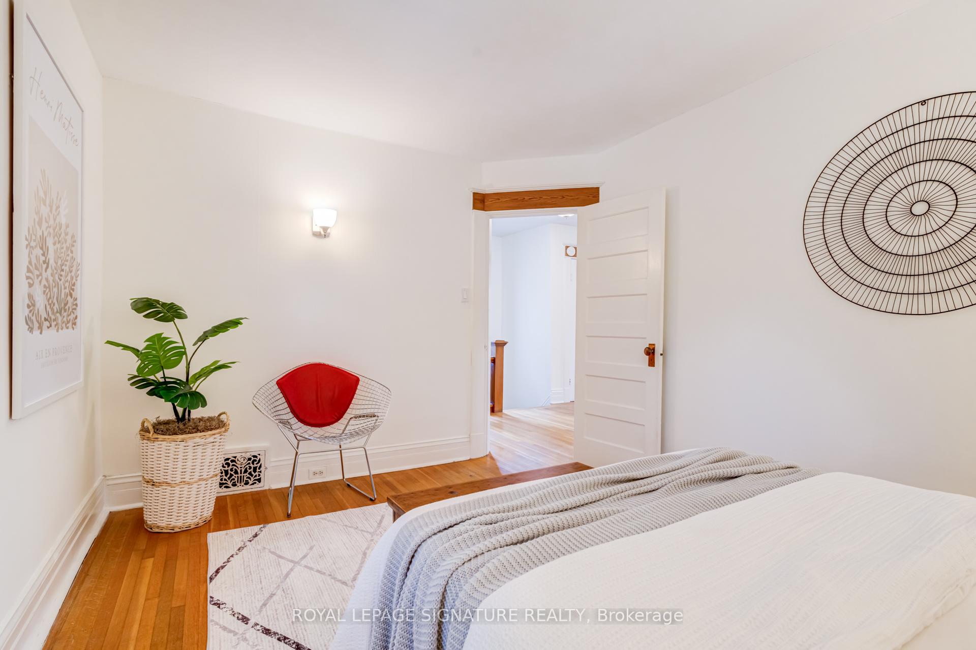Photo 18 of 22 Peel Avenue, Brampton, Downtown Brampton — HOMEH