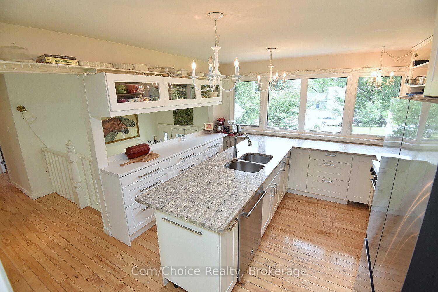 Photo 11 of 843 Governors Road, Hamilton, Rural Dundas — HOMEH