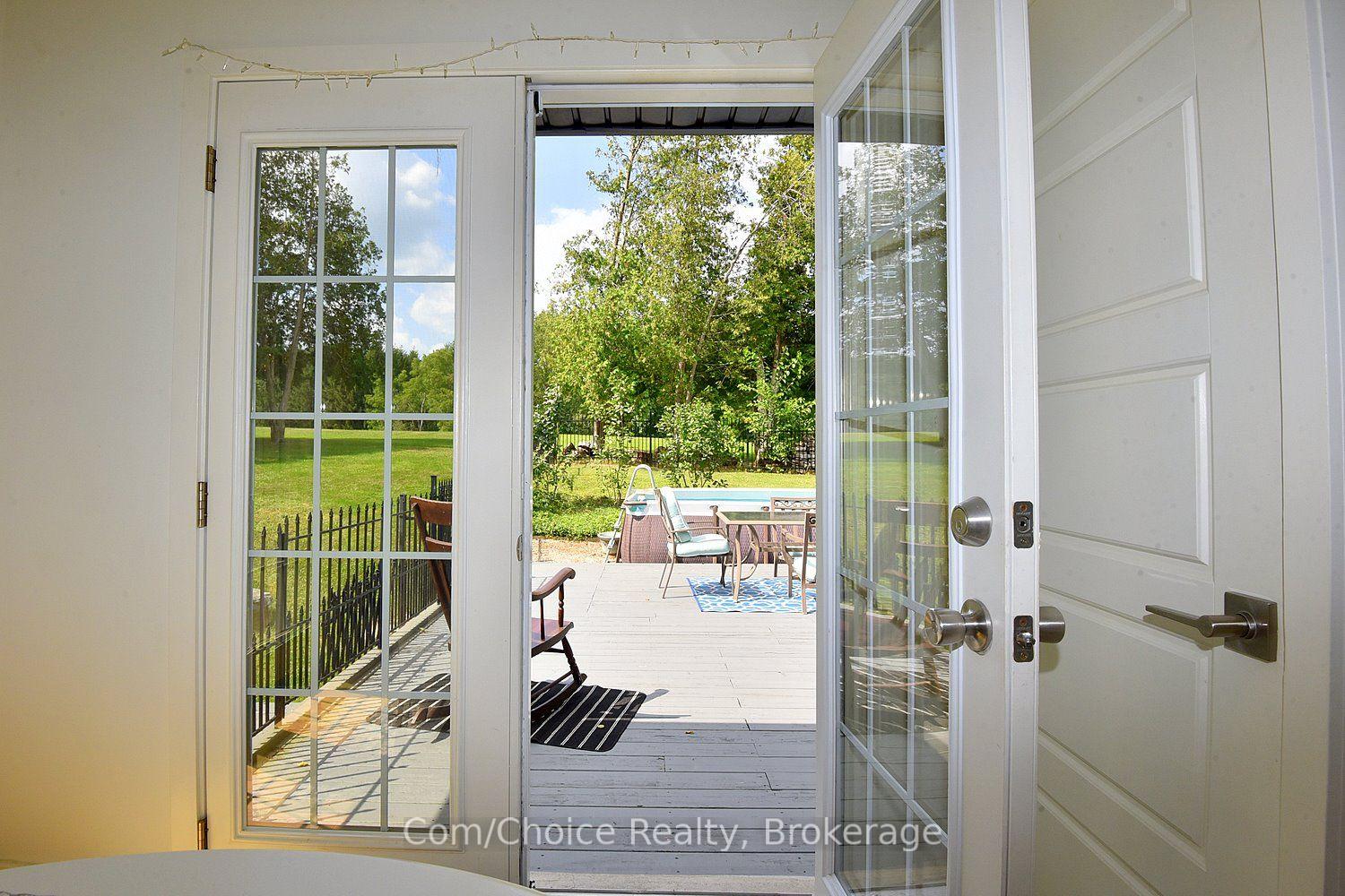 Photo 12 of 843 Governors Road, Hamilton, Rural Dundas — HOMEH