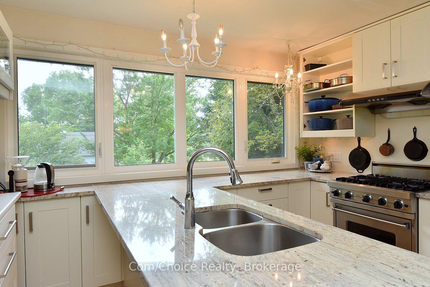 Photo 15 of 843 Governors Road, Hamilton, Rural Dundas — HOMEH