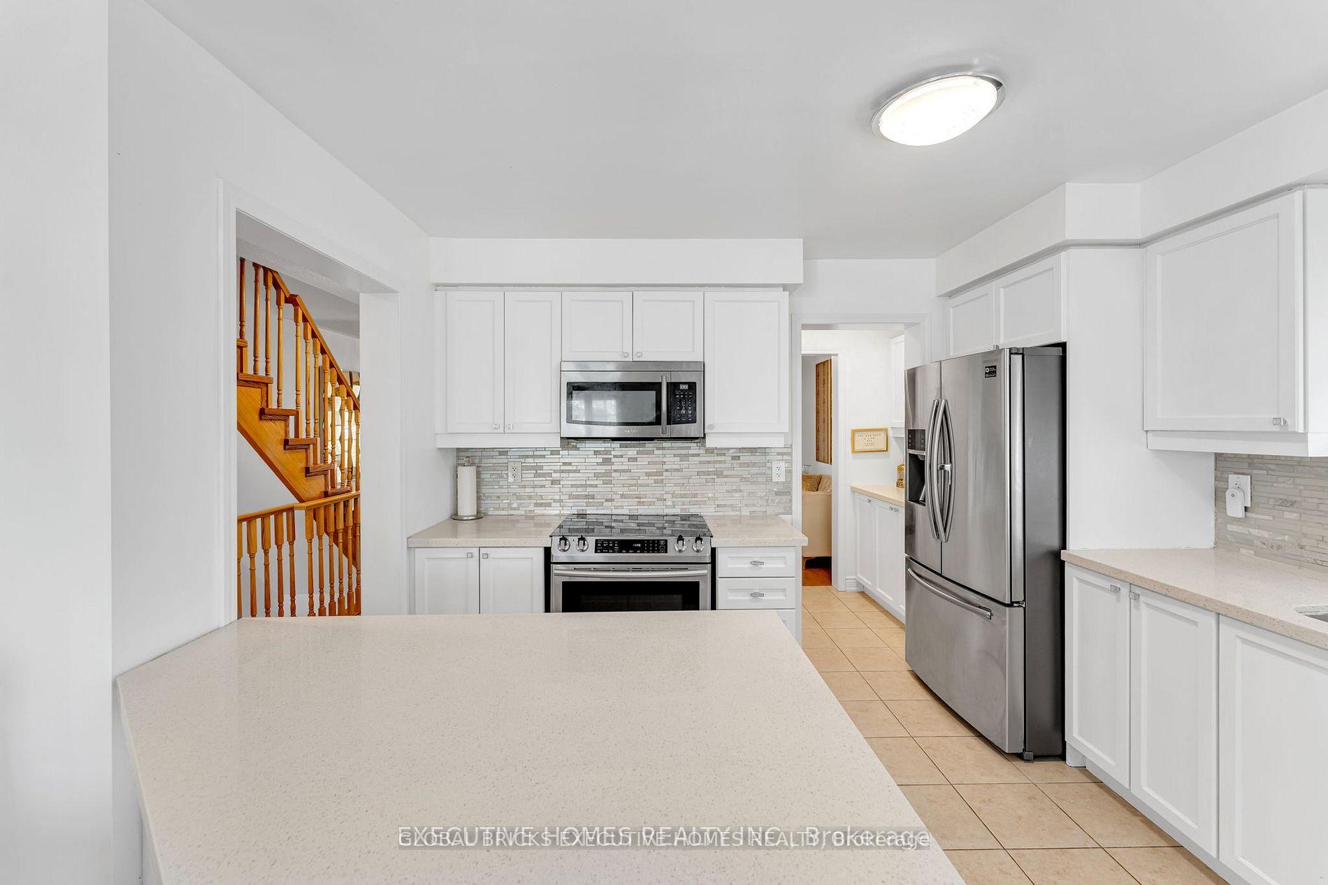 Photo 15 of 2478 William Jackson Drive, Pickering, Duffin Heights — HOMEH