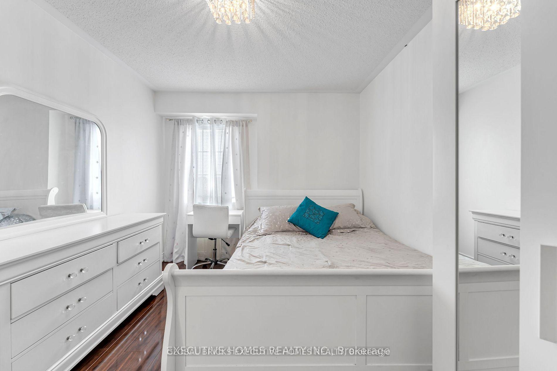 Photo 32 of 2478 William Jackson Drive, Pickering, Duffin Heights — HOMEH