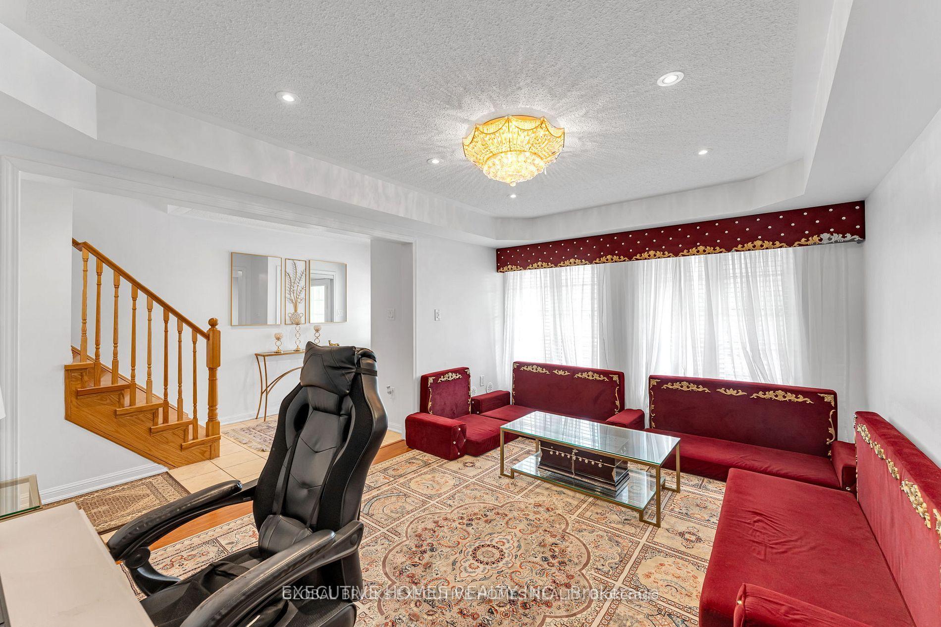 Photo 34 of 2478 William Jackson Drive, Pickering, Duffin Heights — HOMEH