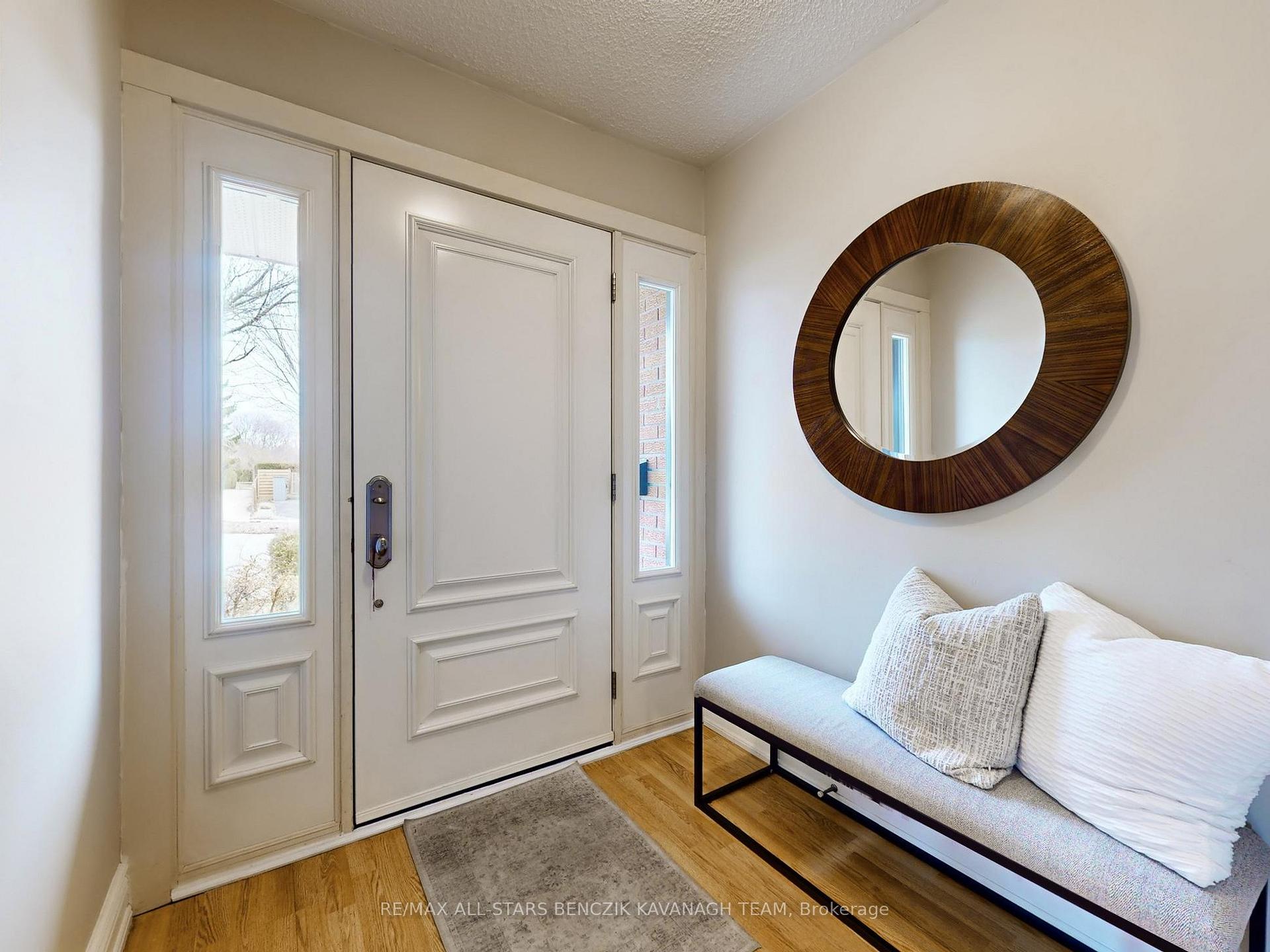 Photo 3 of 30 Sir Caradoc Place, Markham, Markham Village — HOMEH