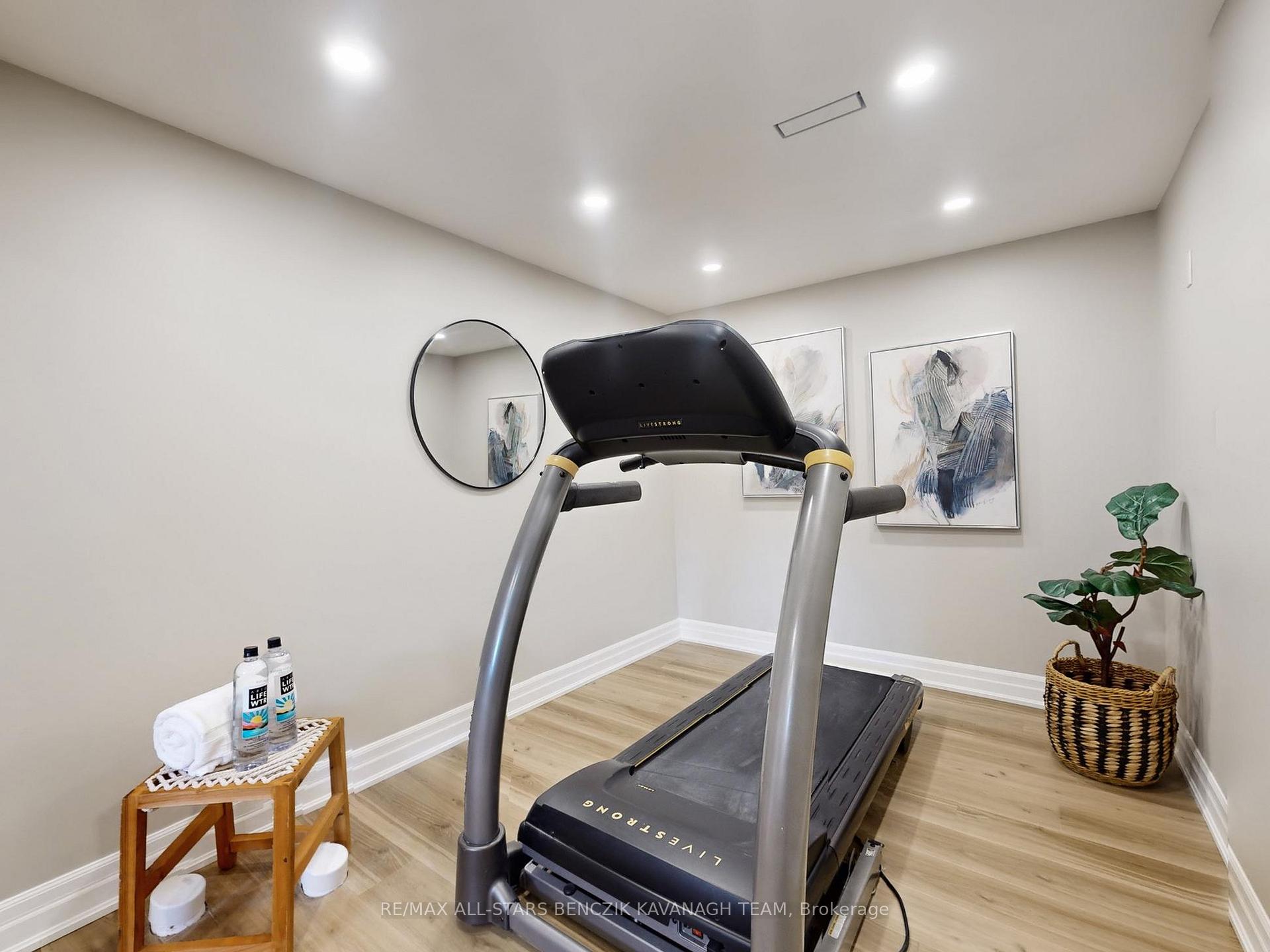 Photo 18 of 30 Sir Caradoc Place, Markham, Markham Village — HOMEH