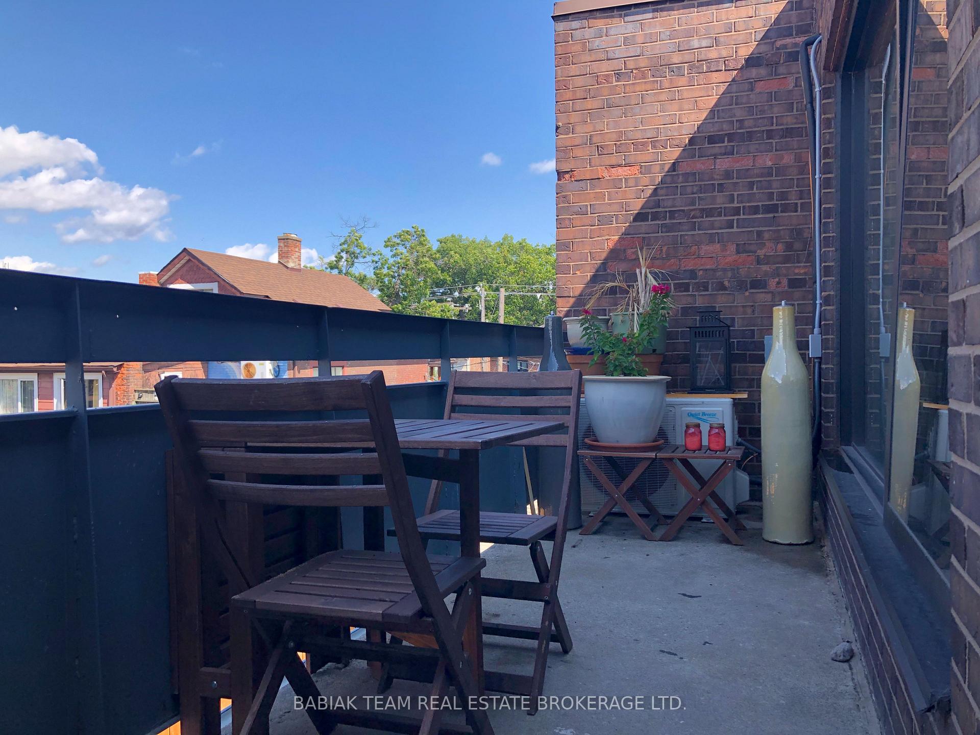 Photo 8 of Unit 3, 542A Annette Street, Toronto, Runnymede-Bloor West Village — HOMEH