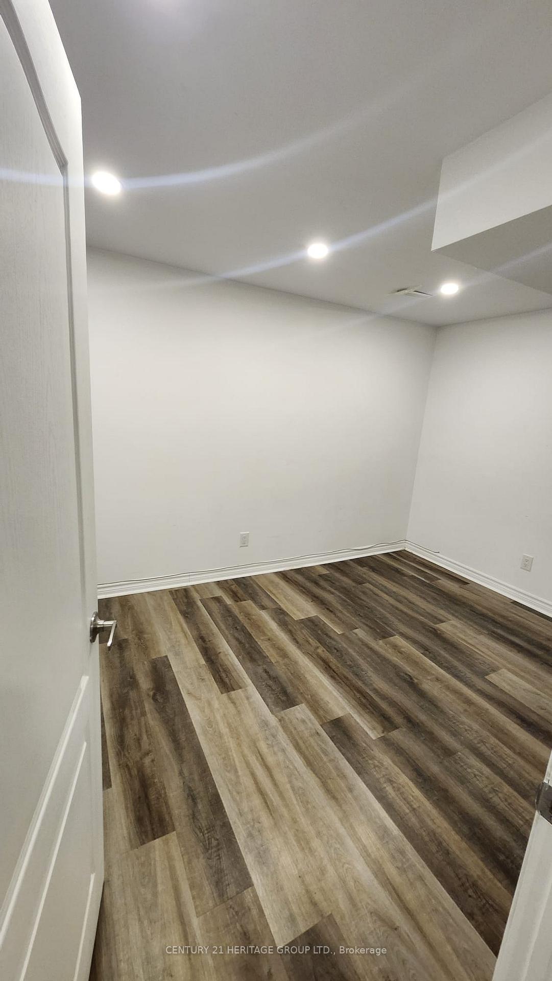 Photo 9 of Unit Lower, 116 Marbella Road, Vaughan, Sonoma Heights — HOMEH