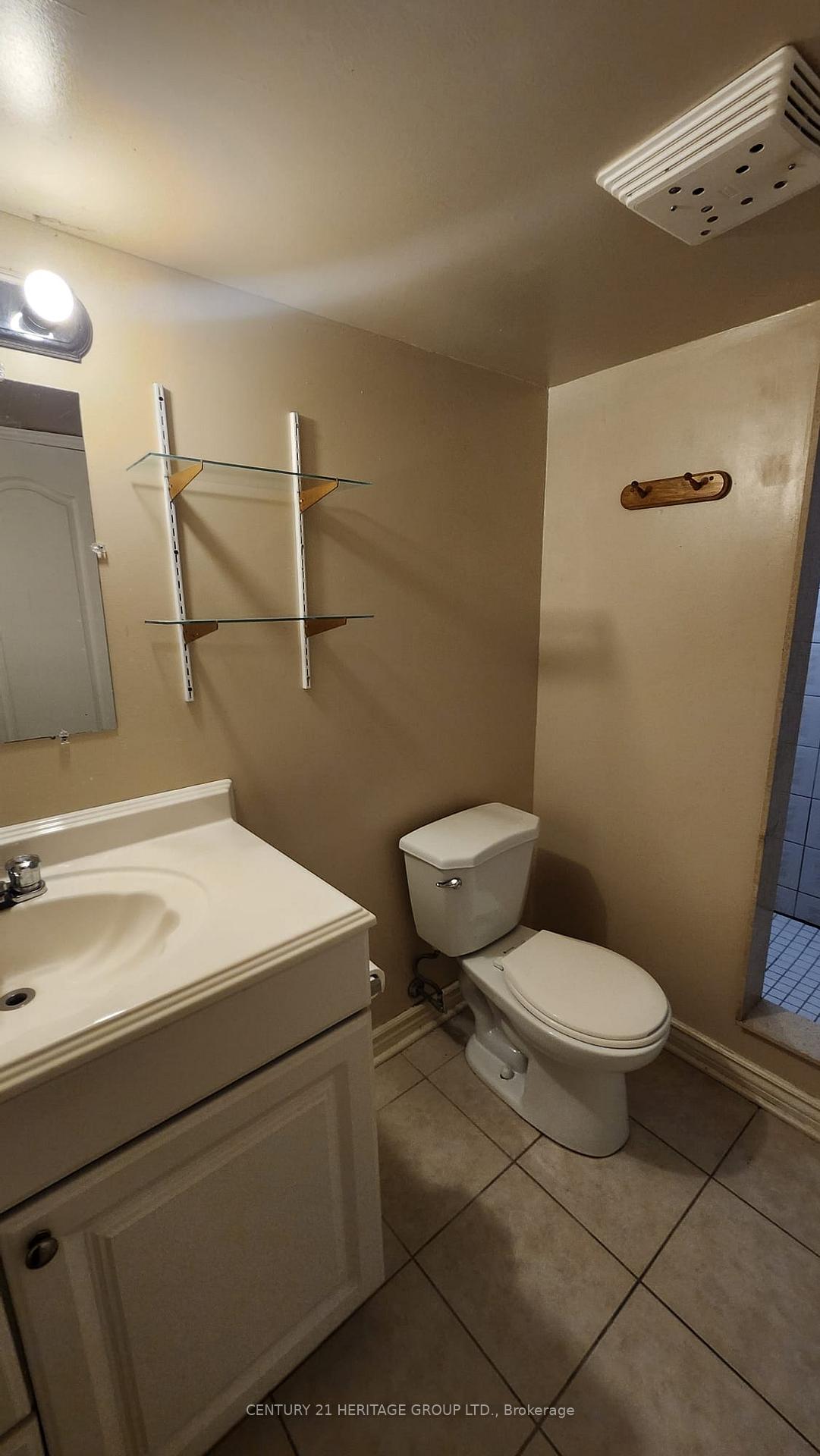 Photo 24 of Unit Lower, 116 Marbella Road, Vaughan, Sonoma Heights — HOMEH