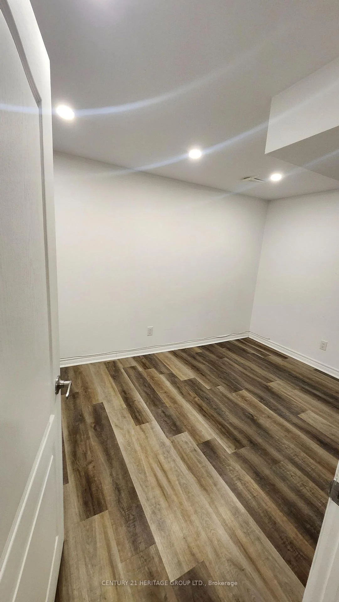 Photo 18 of Unit Lower, 116 Marbella Road, Vaughan, Sonoma Heights — HOMEH