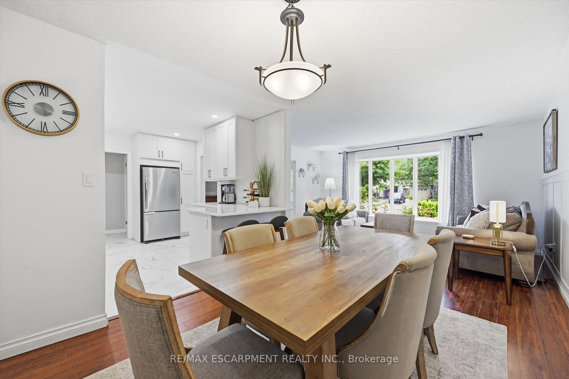 Photo 8 of 1280 Aldridge Crescent, Burlington, Palmer — HOMEH