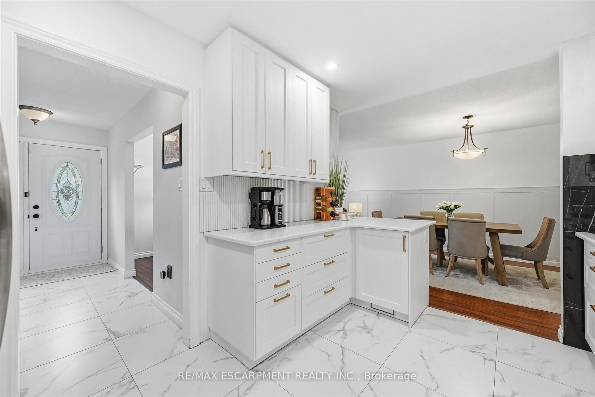 Photo 13 of 1280 Aldridge Crescent, Burlington, Palmer — HOMEH