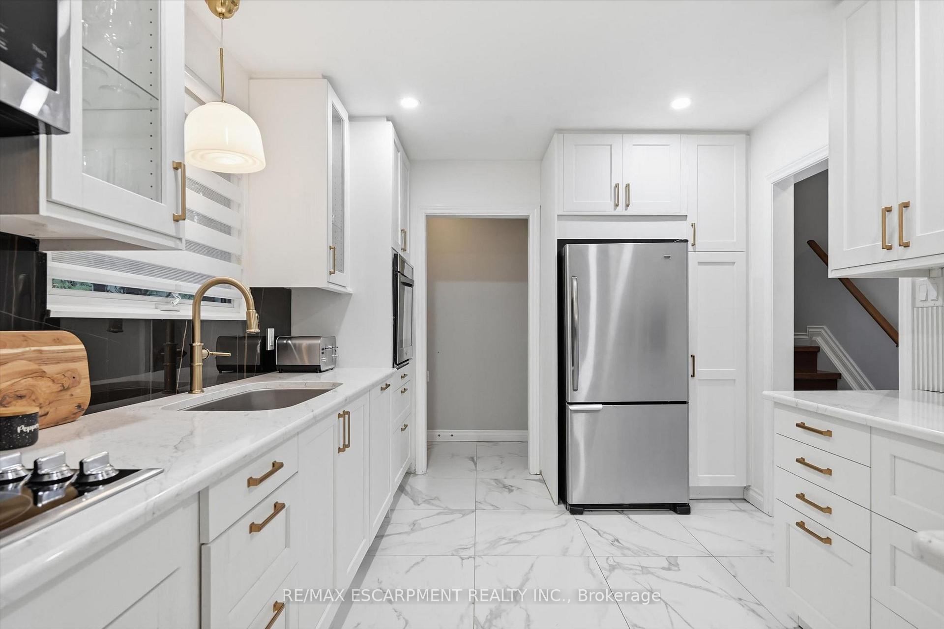 Photo 14 of 1280 Aldridge Crescent, Burlington, Palmer — HOMEH