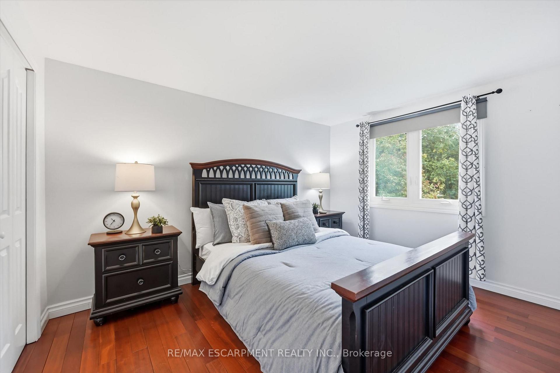 Photo 17 of 1280 Aldridge Crescent, Burlington, Palmer — HOMEH