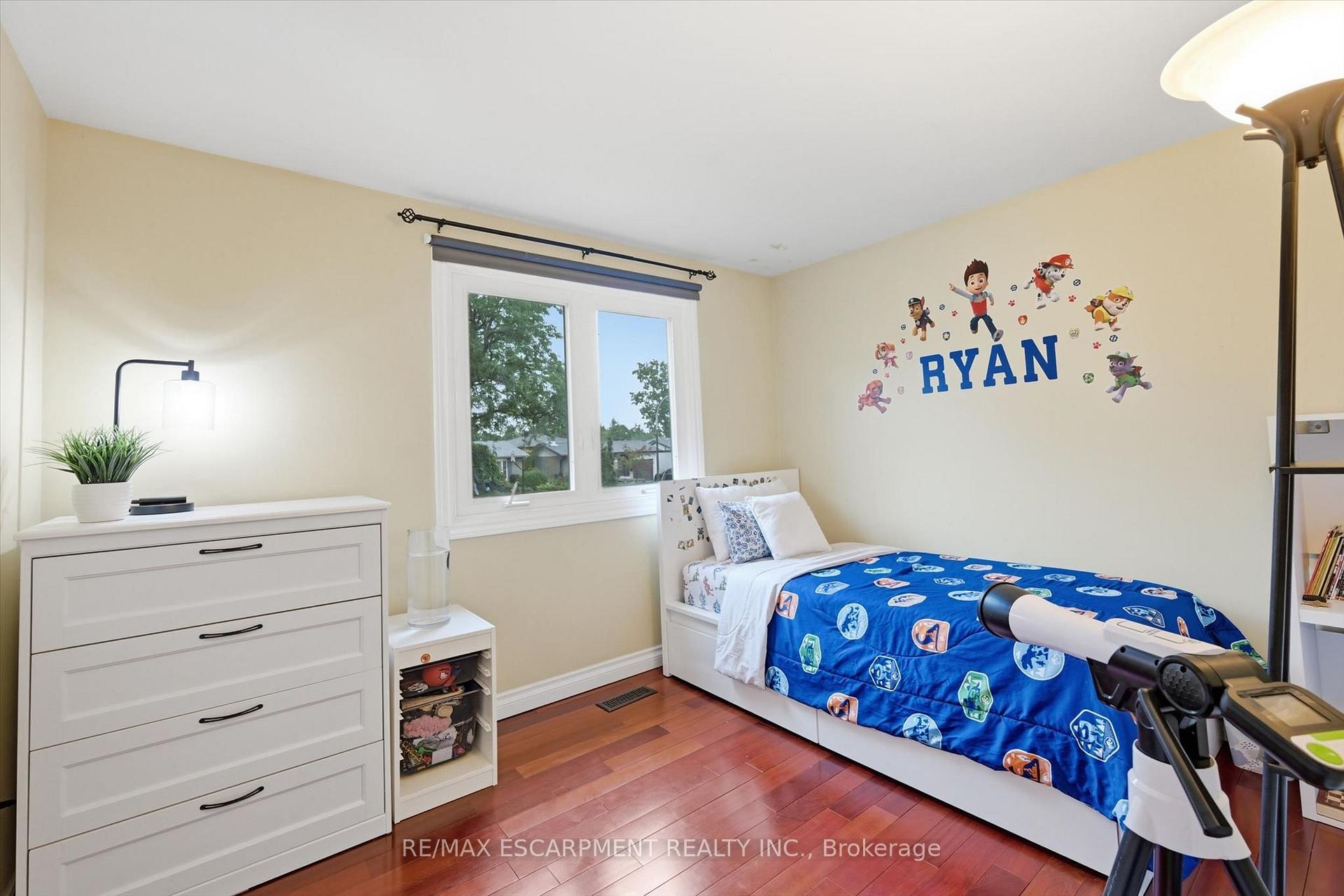 Photo 19 of 1280 Aldridge Crescent, Burlington, Palmer — HOMEH