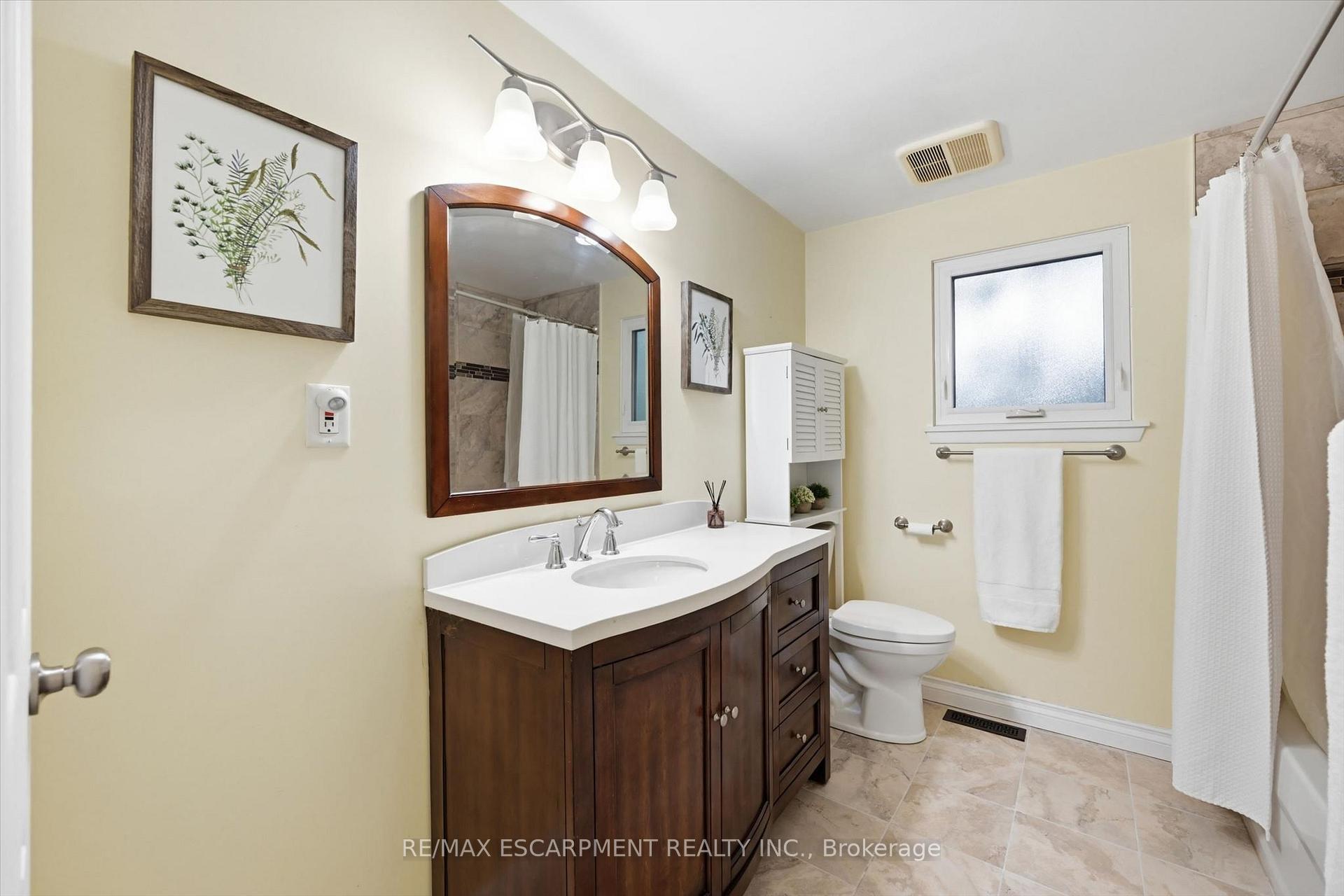 Photo 21 of 1280 Aldridge Crescent, Burlington, Palmer — HOMEH