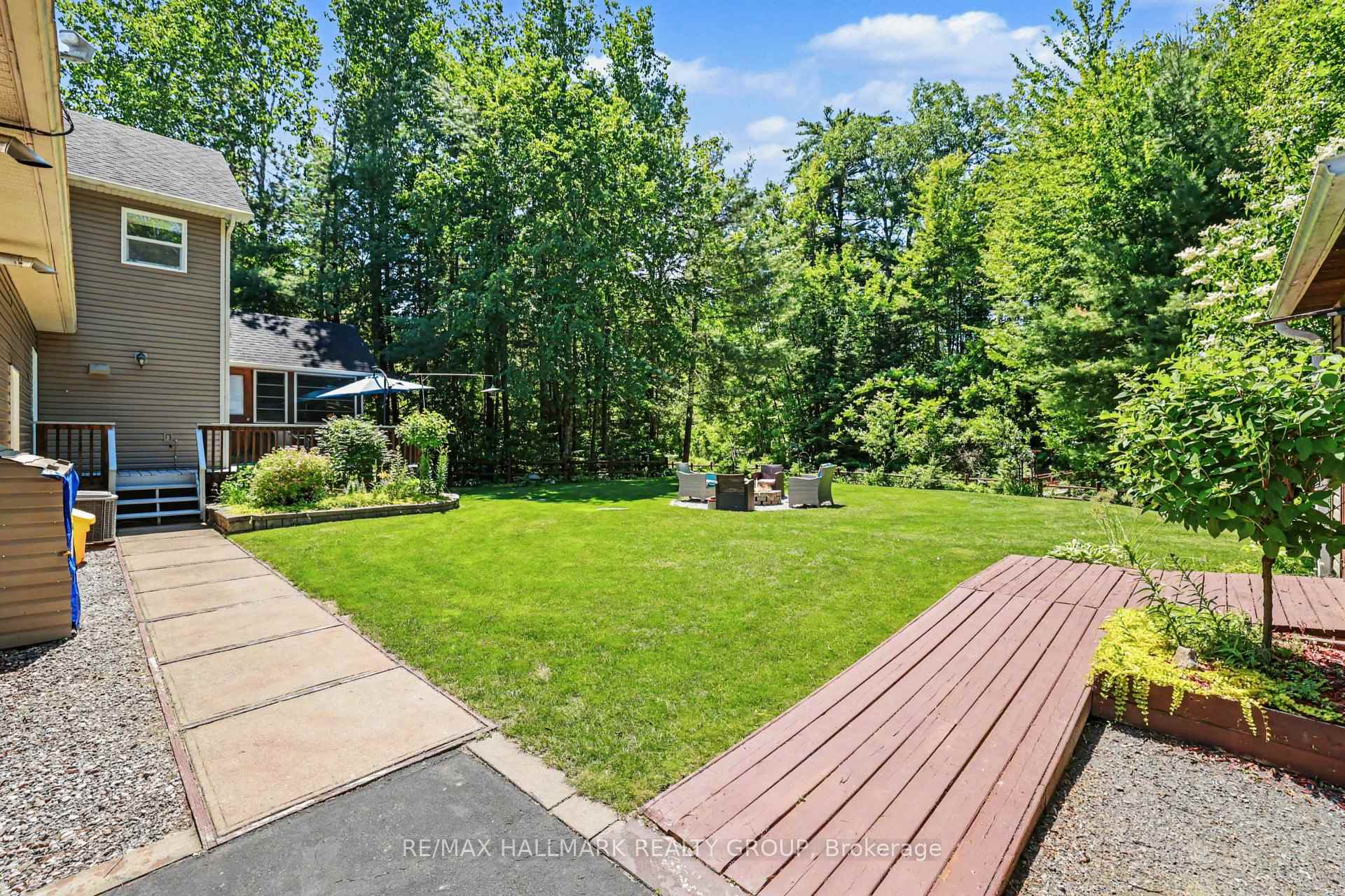 Photo 5 of 184 Charmont Way, Ottawa, Constance Bay — HOMEH