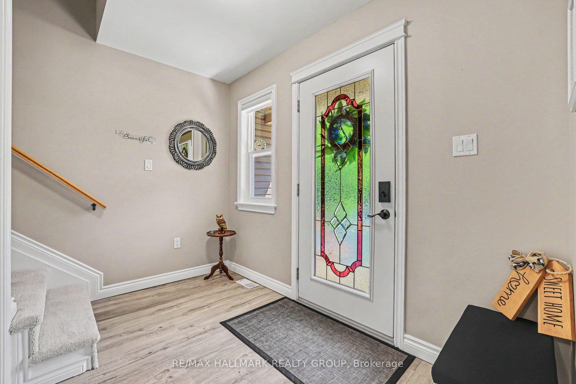 Photo 10 of 184 Charmont Way, Ottawa, Constance Bay — HOMEH