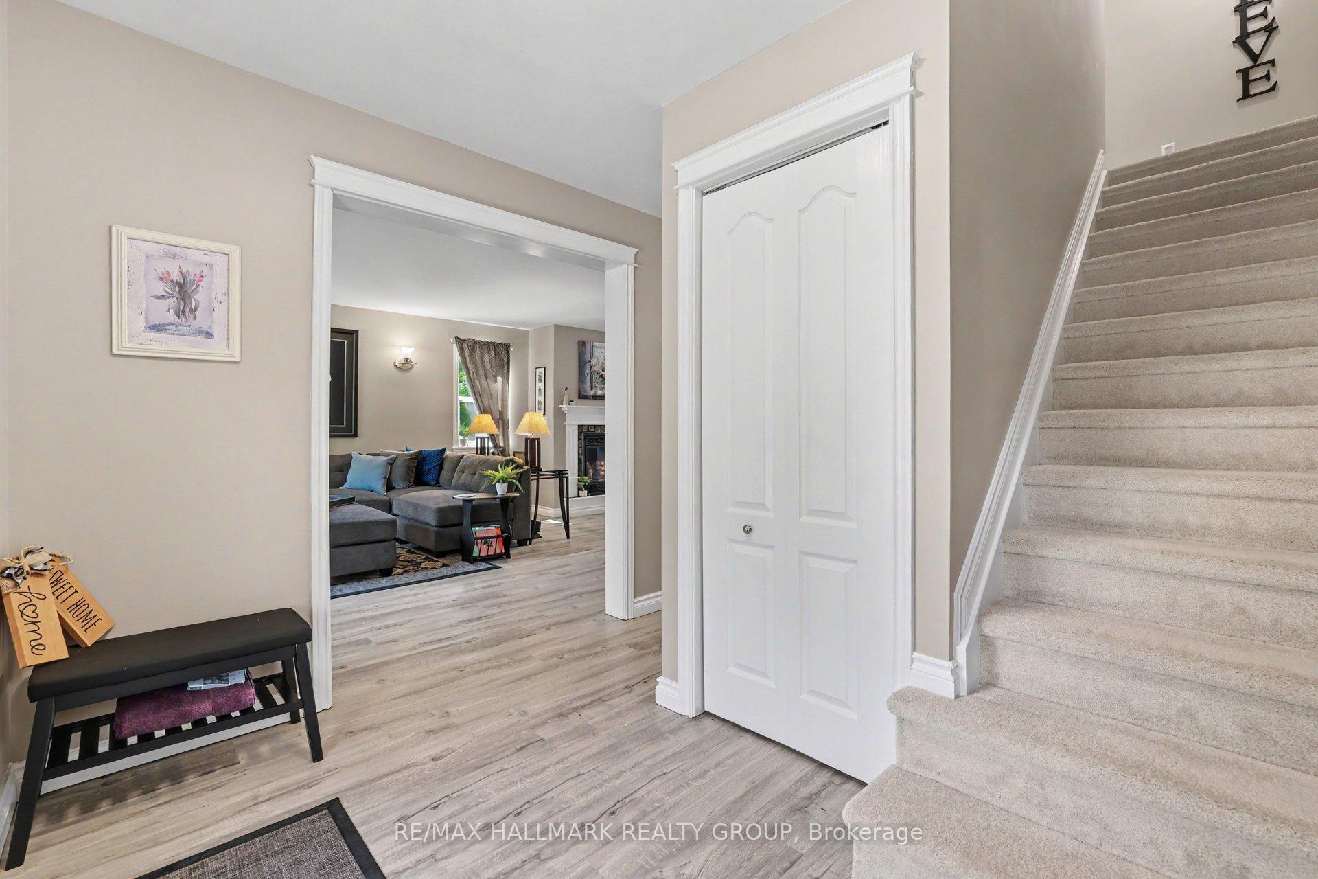 Photo 11 of 184 Charmont Way, Ottawa, Constance Bay — HOMEH