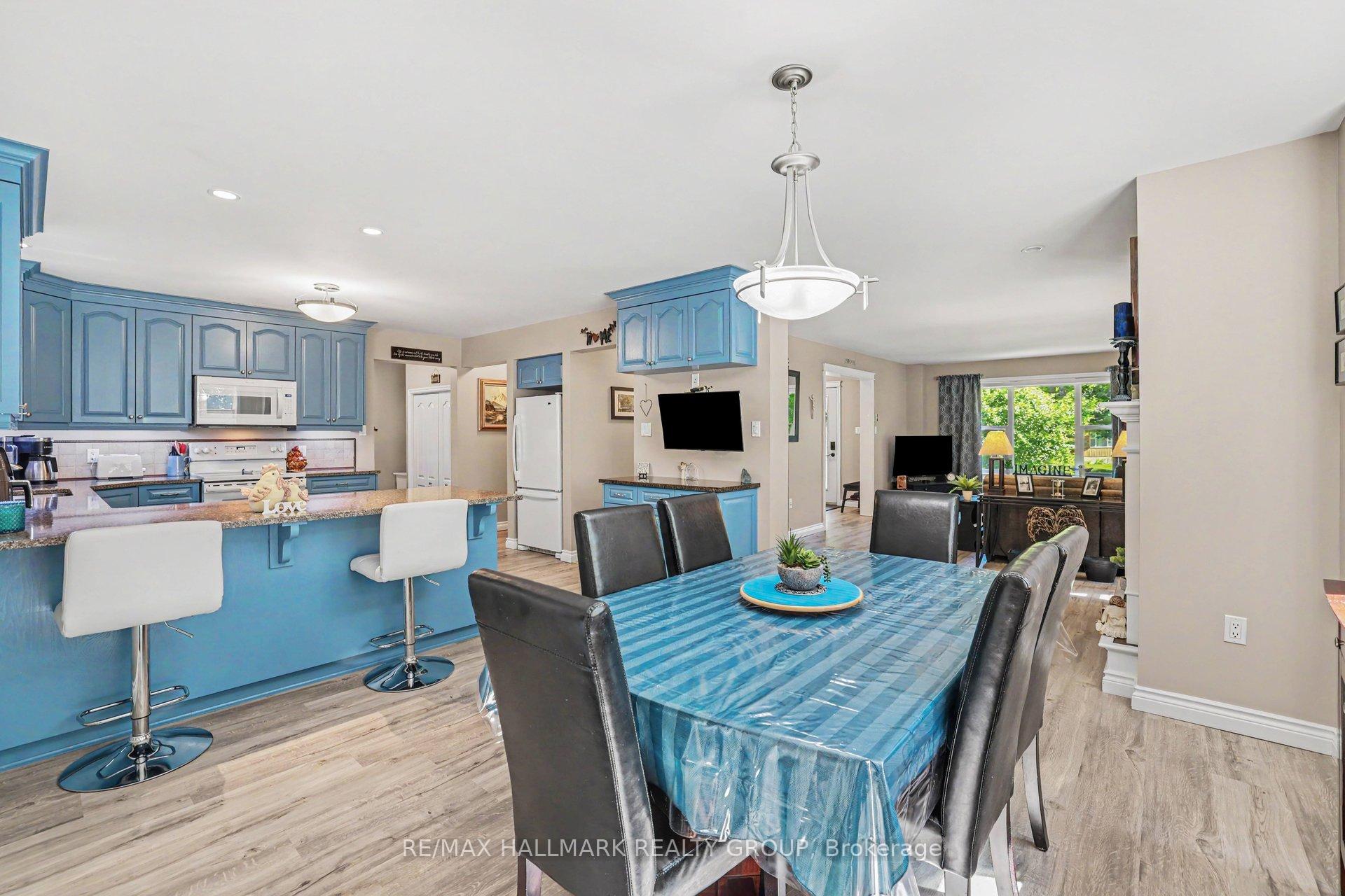Photo 17 of 184 Charmont Way, Ottawa, Constance Bay — HOMEH