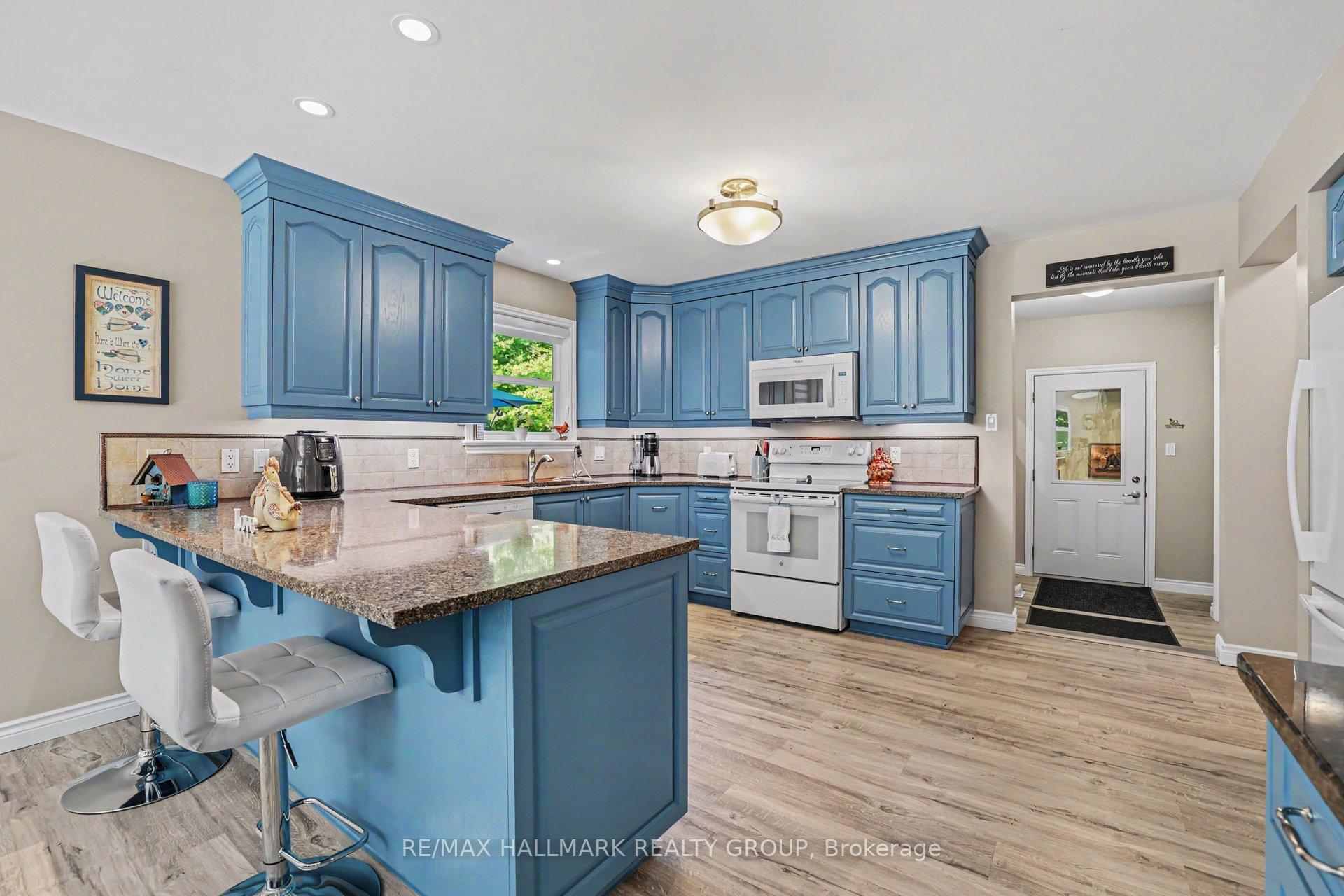 Photo 18 of 184 Charmont Way, Ottawa, Constance Bay — HOMEH