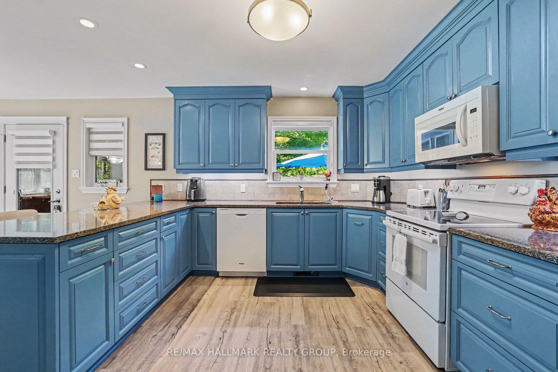Photo 19 of 184 Charmont Way, Ottawa, Constance Bay — HOMEH