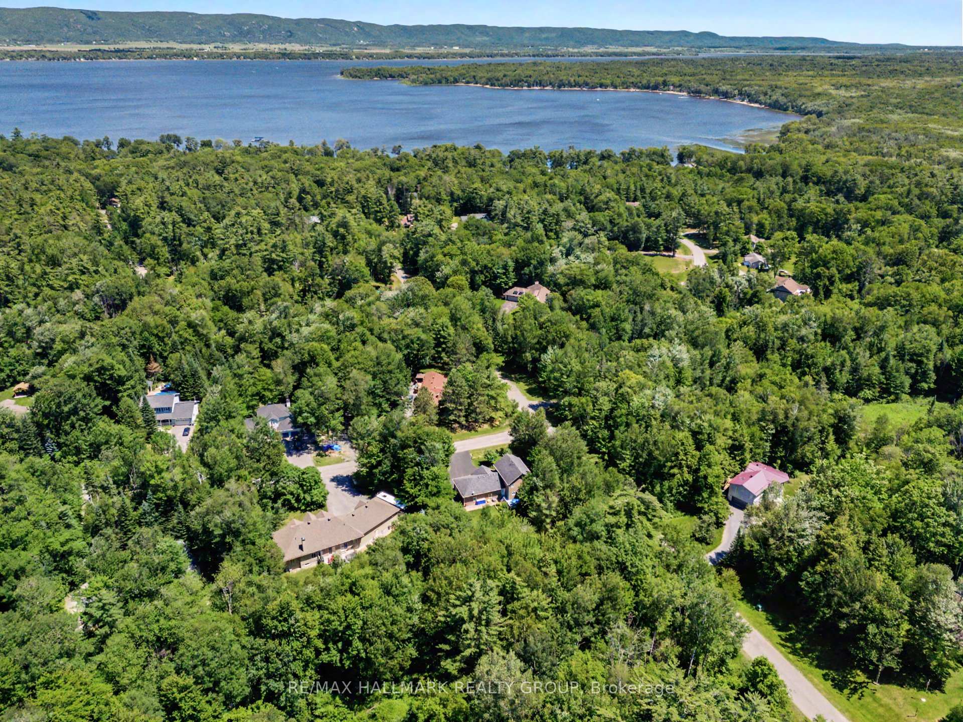 Photo 48 of 184 Charmont Way, Ottawa, Constance Bay — HOMEH