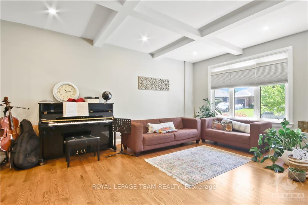 Photo 8 of 159 Roger Road, Ottawa, Faircrest Heights — HOMEH