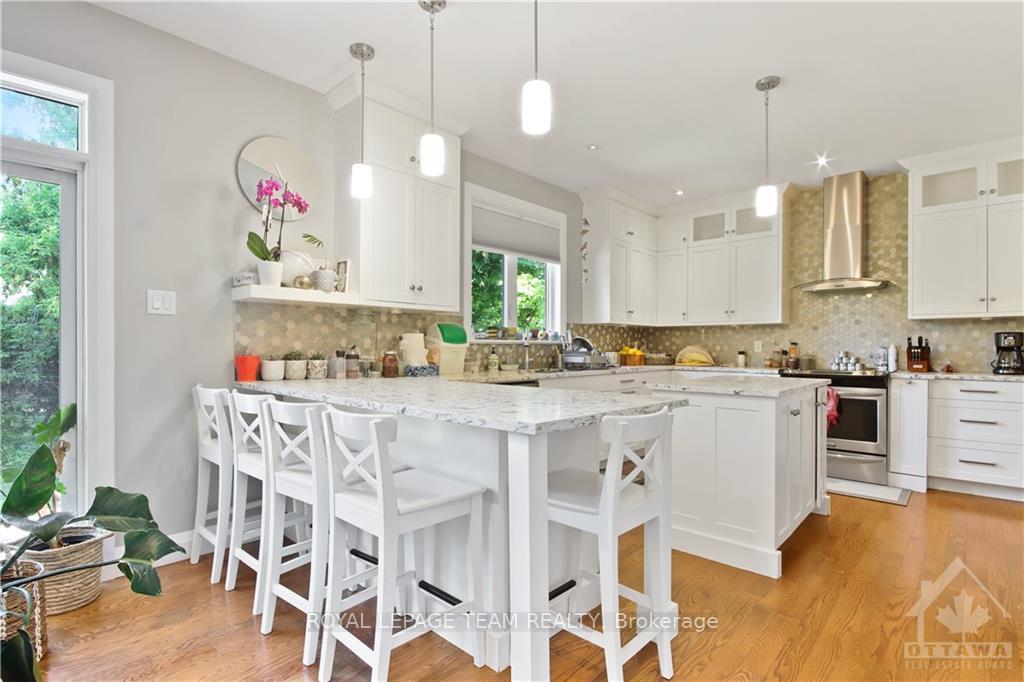 Photo 14 of 159 Roger Road, Ottawa, Faircrest Heights — HOMEH