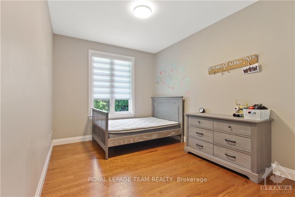 Photo 20 of 159 Roger Road, Ottawa, Faircrest Heights — HOMEH
