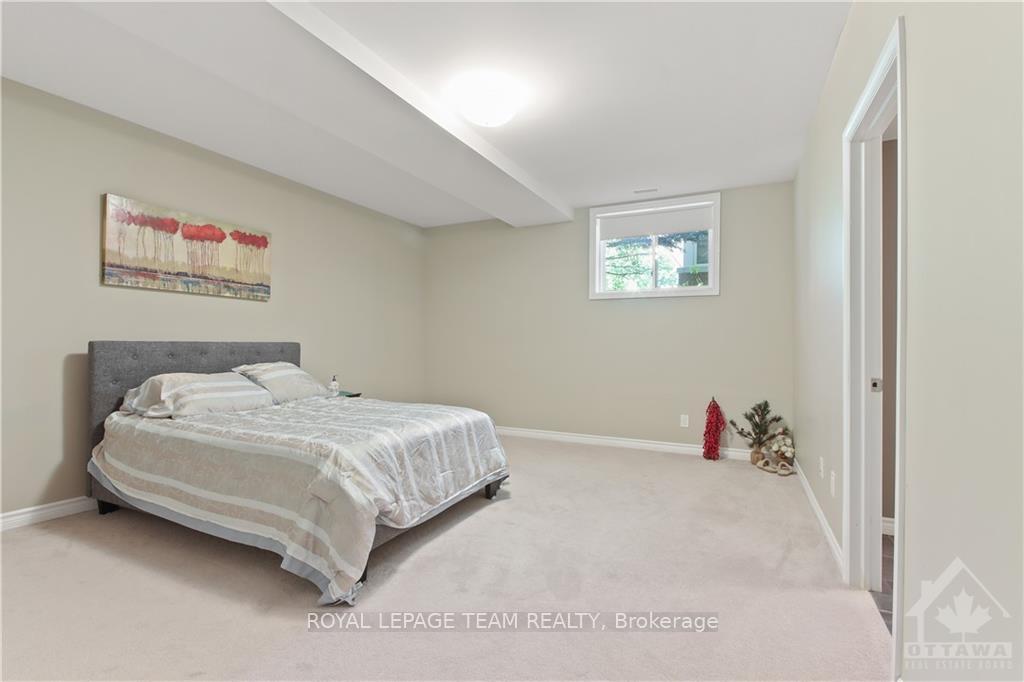 Photo 26 of 159 Roger Road, Ottawa, Faircrest Heights — HOMEH