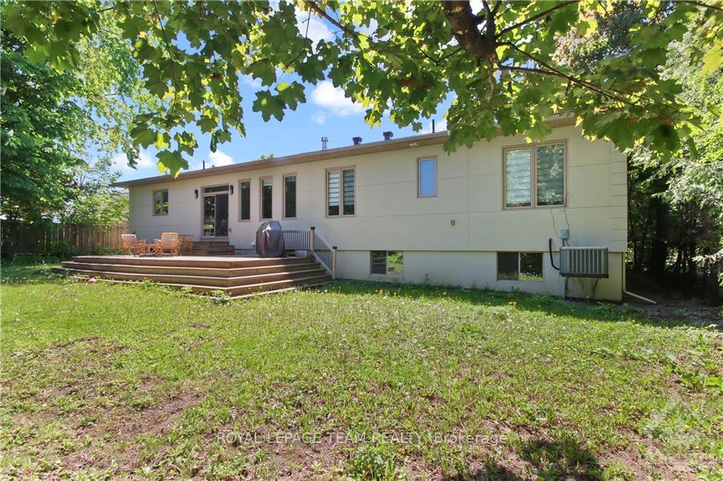 Photo 29 of 159 Roger Road, Ottawa, Faircrest Heights — HOMEH