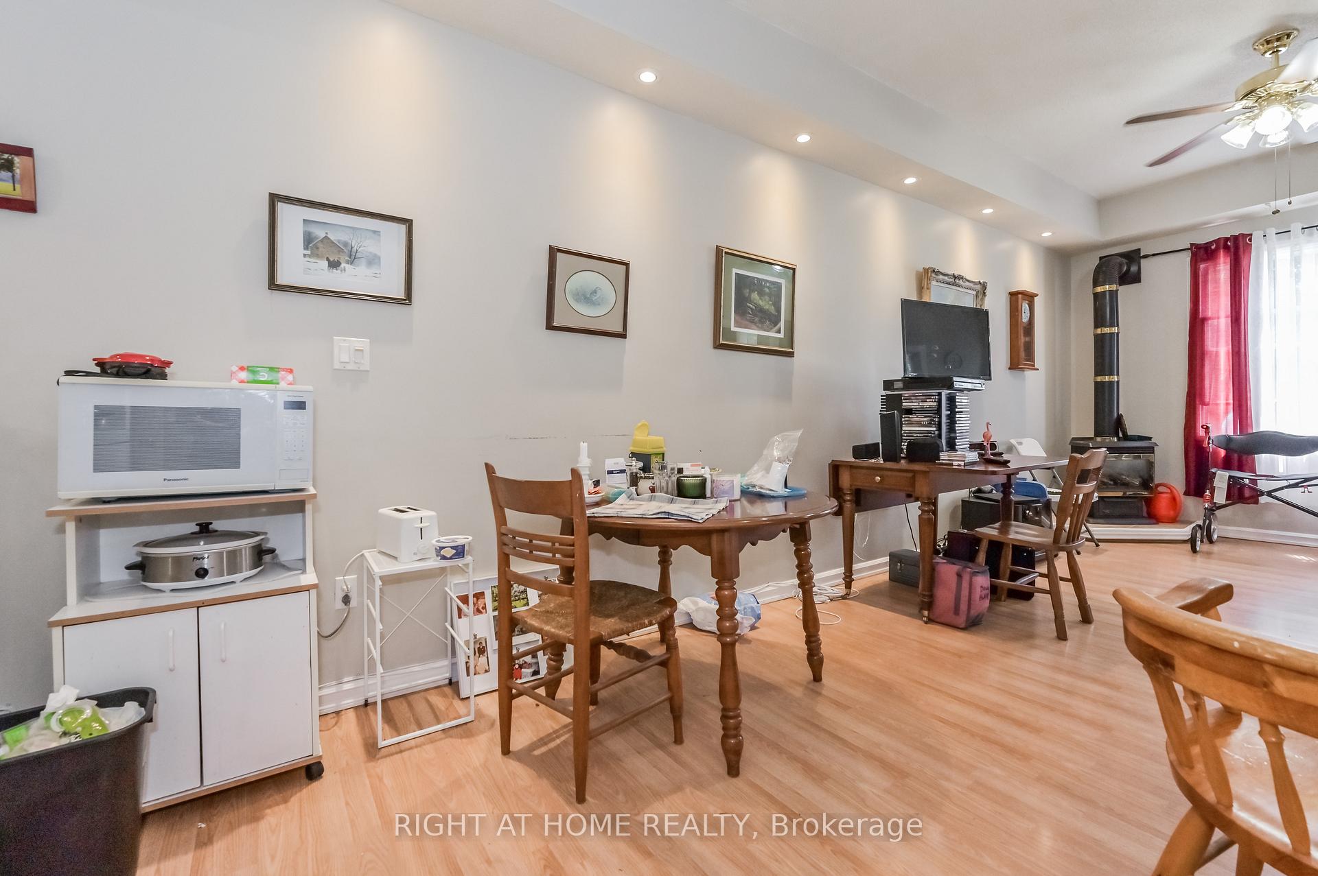 Photo 7 of 213 Main Street E, Minto — HOMEH
