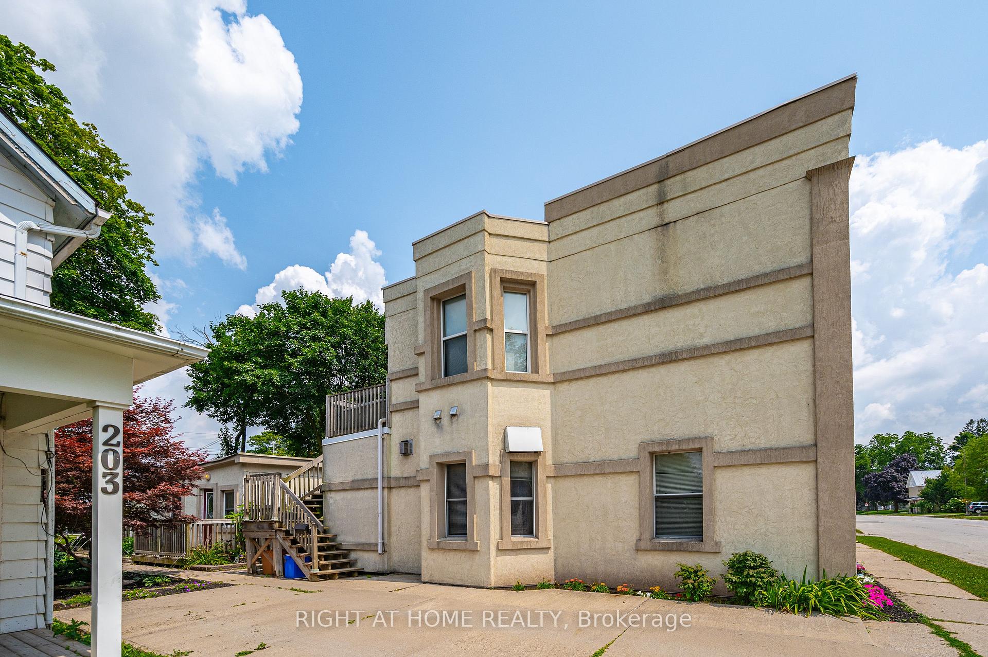 Photo 14 of 213 Main Street E, Minto — HOMEH