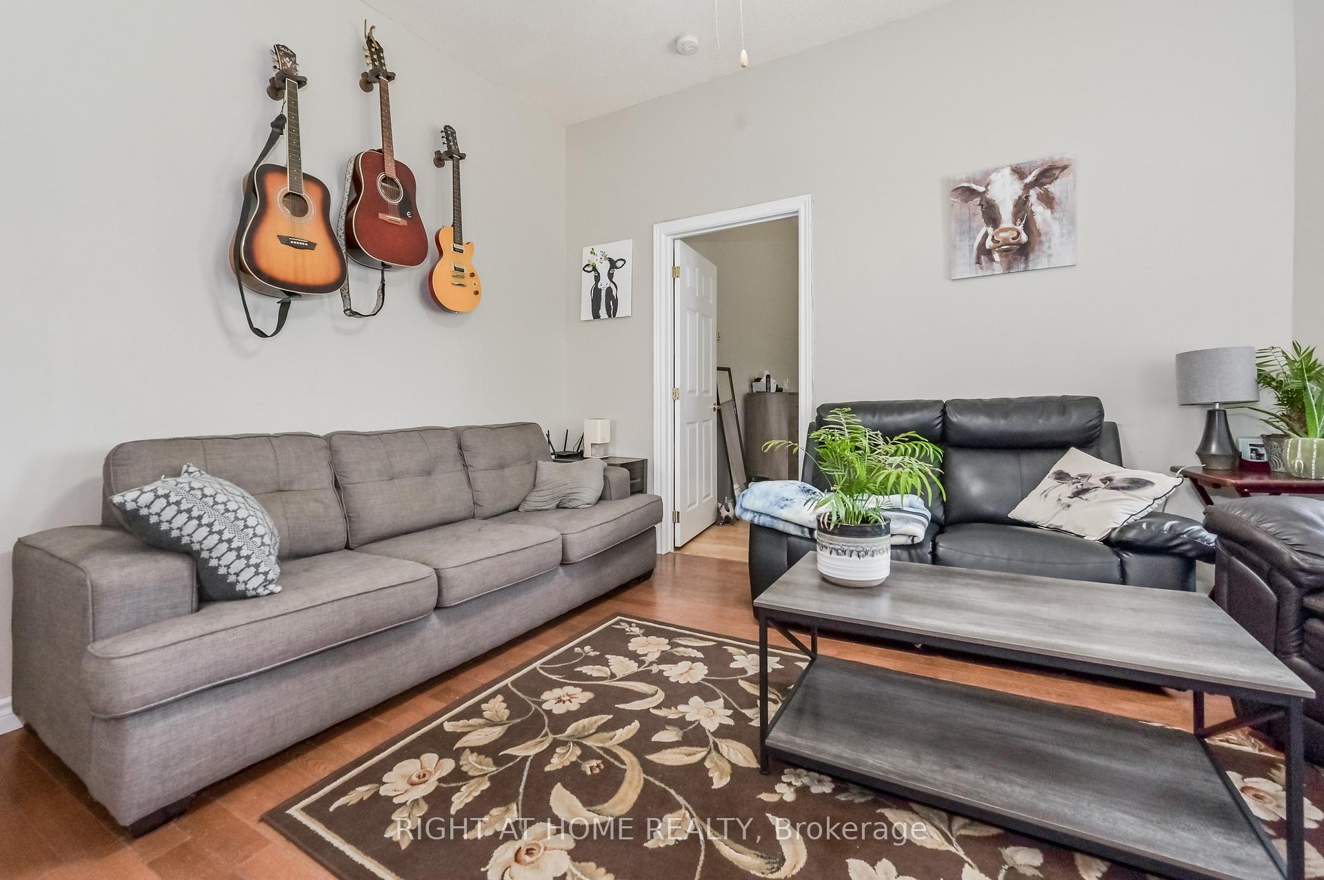 Photo 17 of 213 Main Street E, Minto — HOMEH